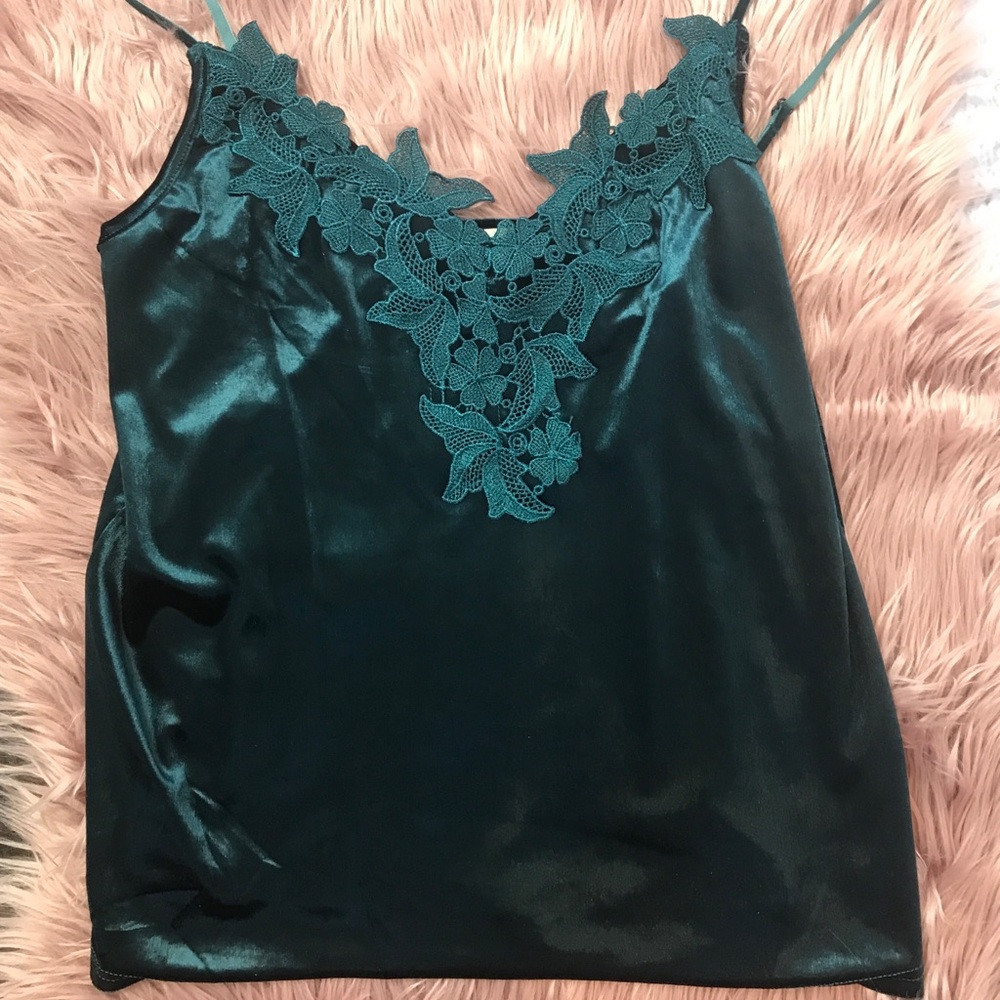 1 LEFT//RAVISHING Velvet Cami in Emerald - Picture 5 of 8